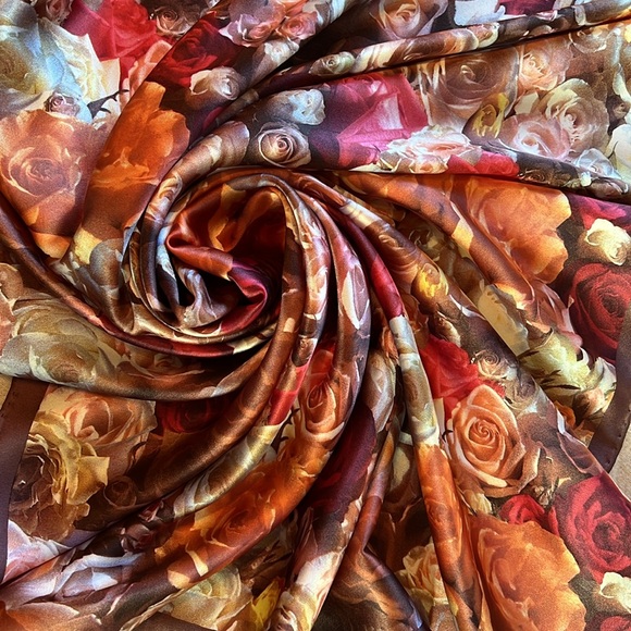 Dolce & Gabbana Silk Scarf - Picture 9 of 10